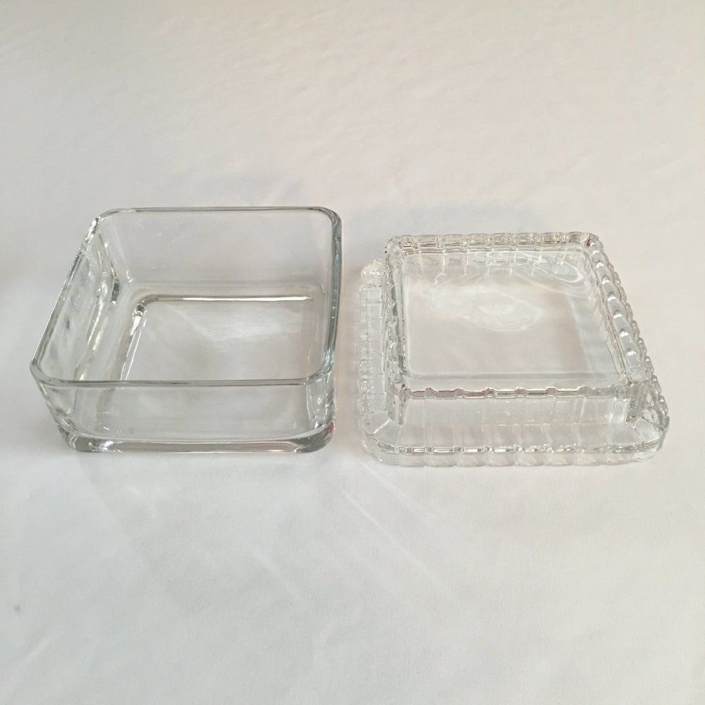 Glass square  candy dish - Picture 3 of 5